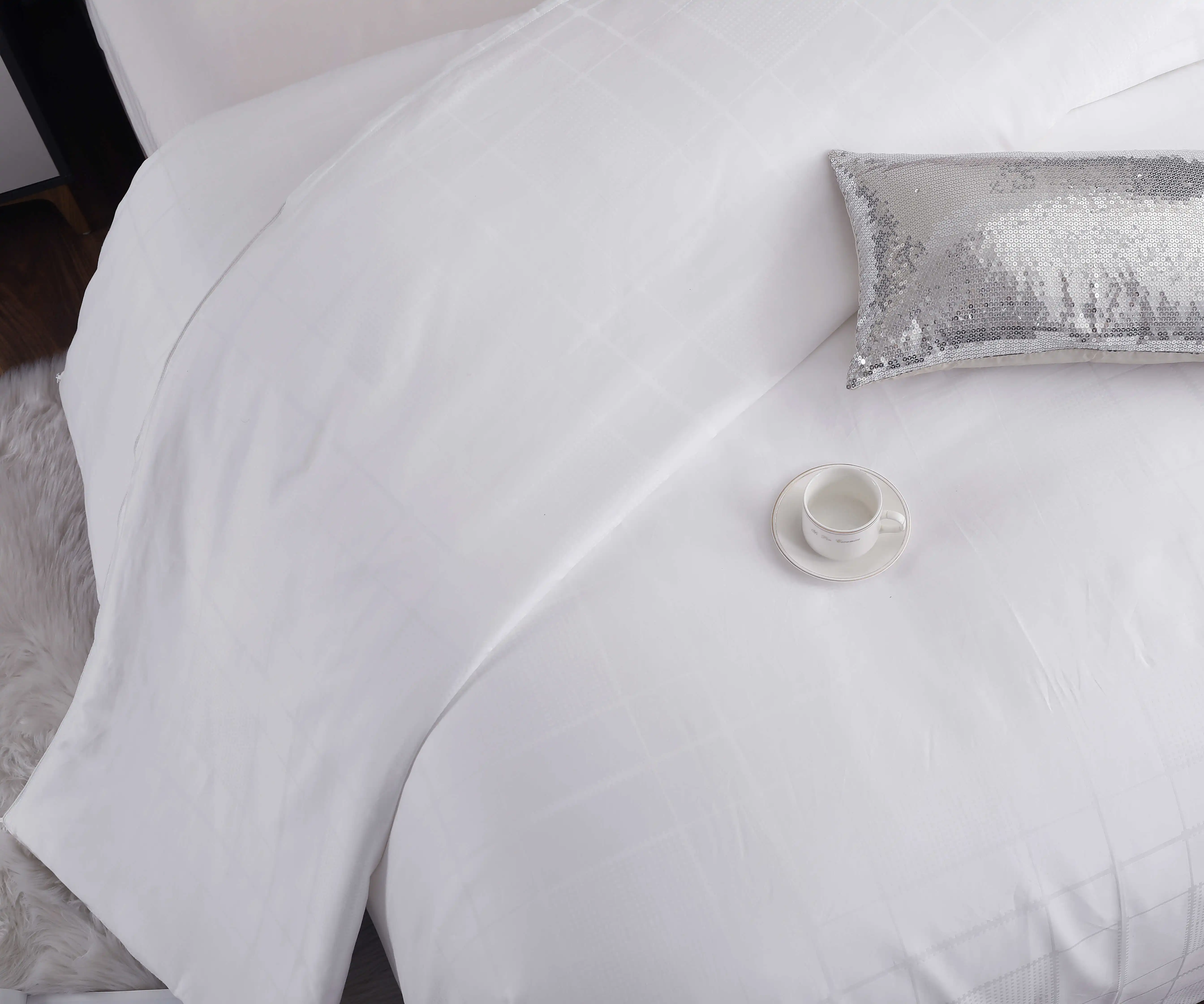 Luxurious Top Wholesaler Custom Chinese 100% Mulberry Silk Comforter