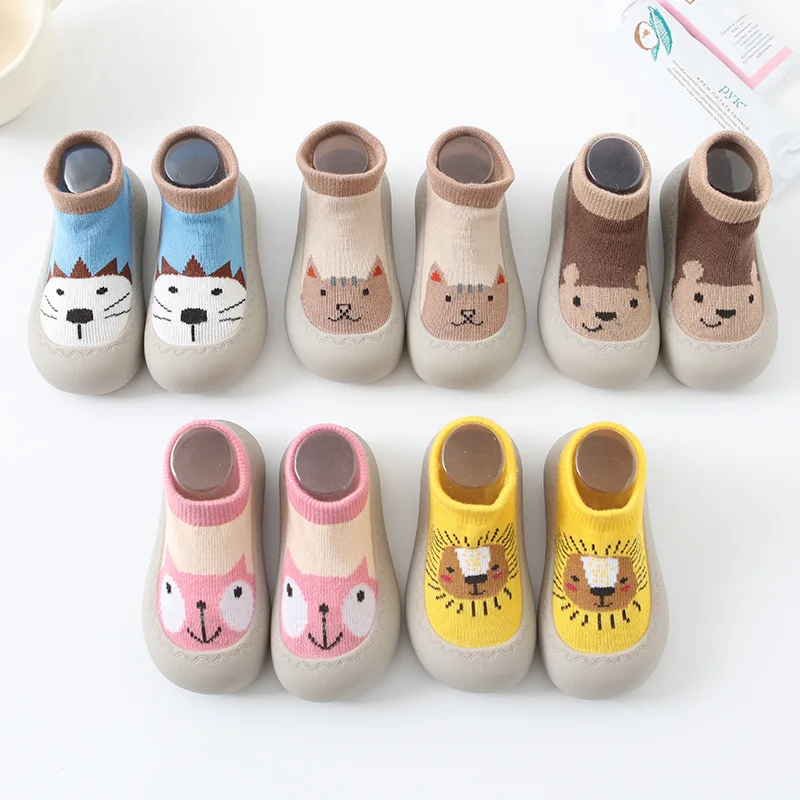 High Quality Fabric And Soft Sole Non slip Children Casual Sock Shoes Newborn Cartoon Toddler Sock Shoes