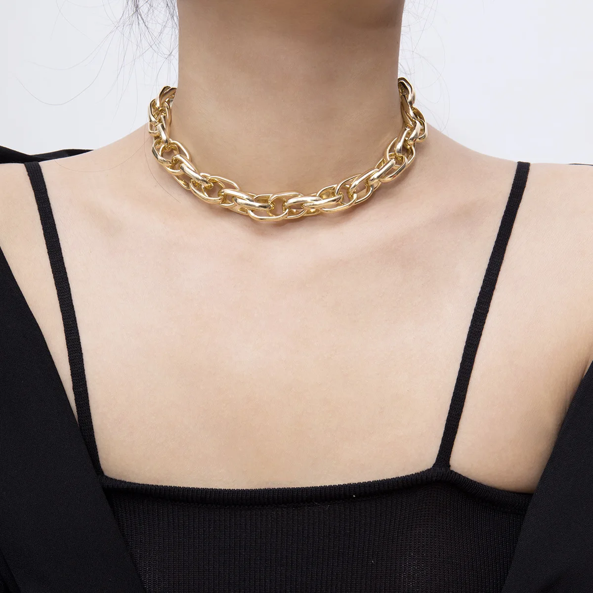 2022 New Fashion Multi-link Chain Exaggerated Punk Thick Chain Necklace Personality Twist Necklace For Women