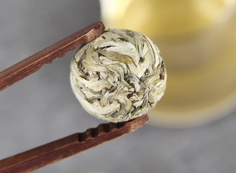 Top grade Source manufacture alpine forest white moonlight tea Flavor blooming tea Dragon Pearl ball tea aroma healthy drinks