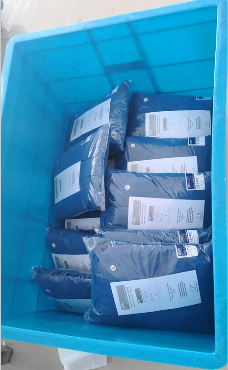 SMS Non Woven Industrial Safety Lightweight Hooded Dust Suit Type 5 6 Disposable Coverall