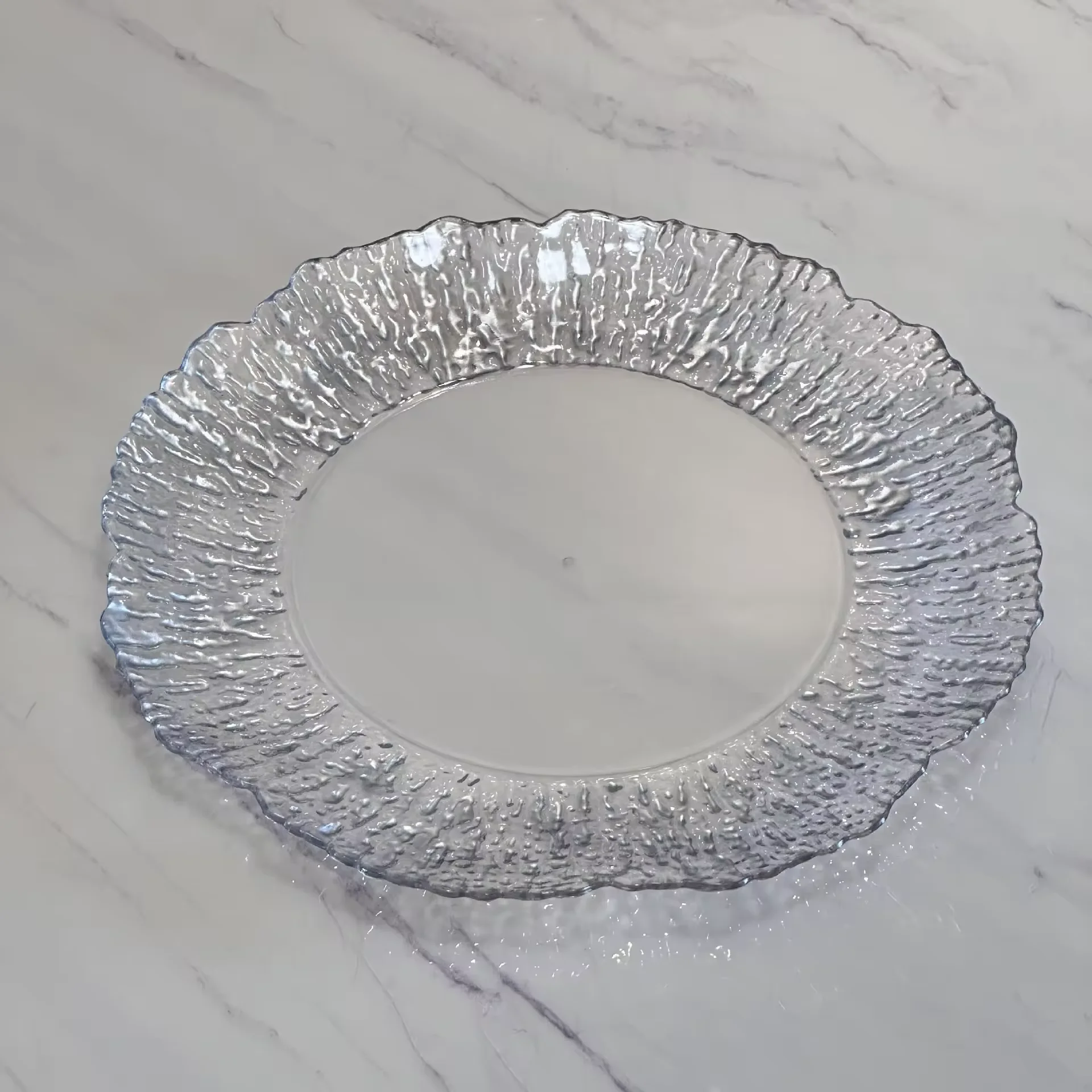 Wedding Decorate Gold Rim Acrylic Clear Transparent Charger Plates 13 Inches Round Dinning Table Plates