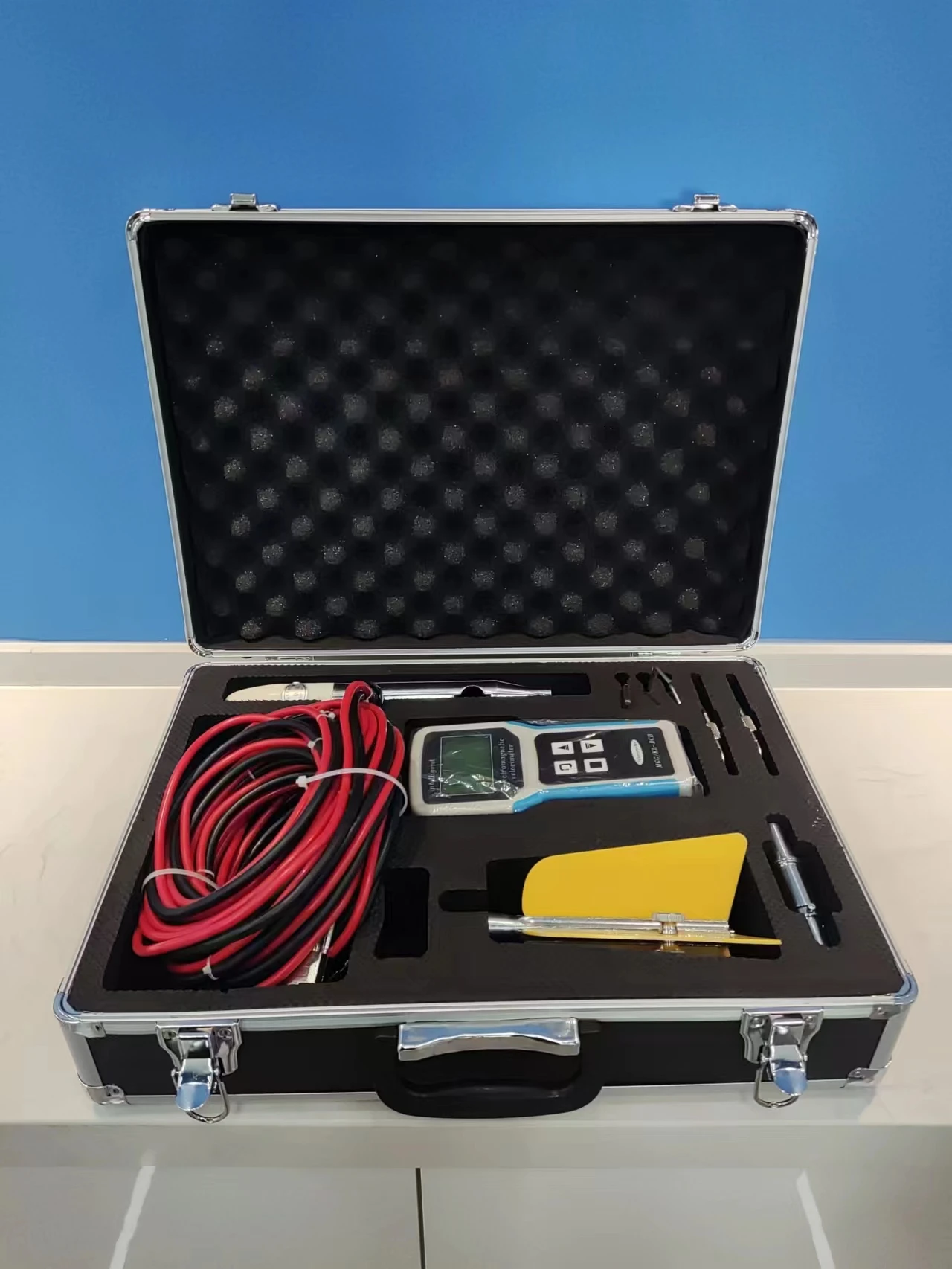 Portable electromagnetic variable area river stream water flow meter MGG/KL-DCB flow rate measurement