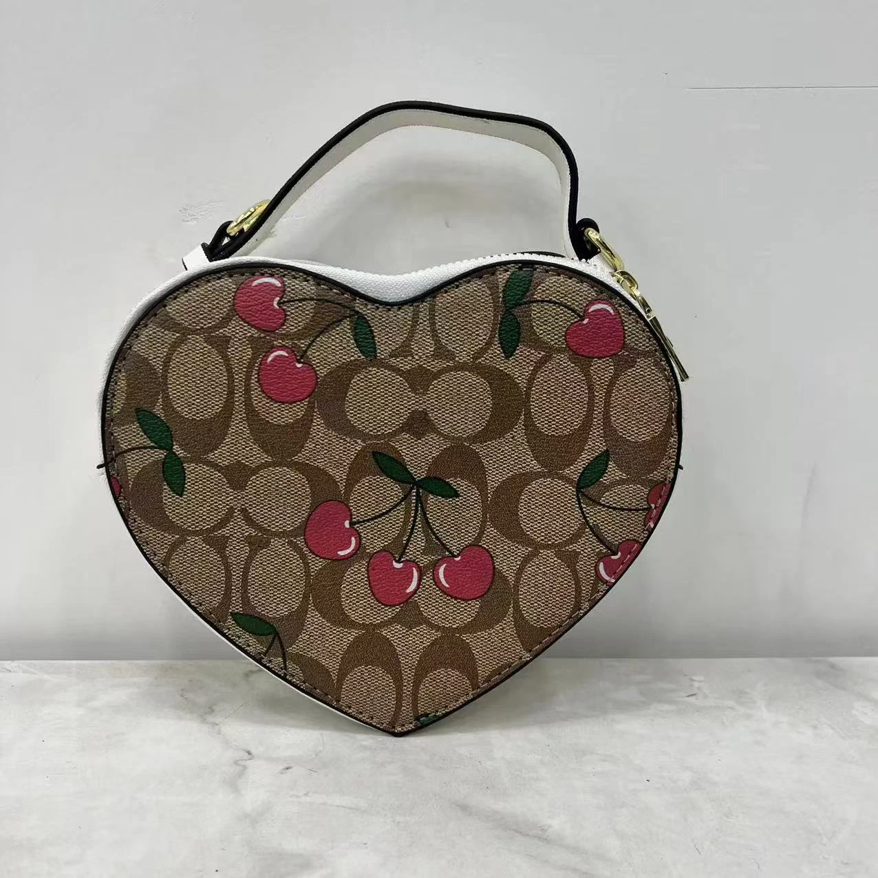 2024 new brand heart-shaped waterproof shoulder bag women heart-shaped PU leather bag