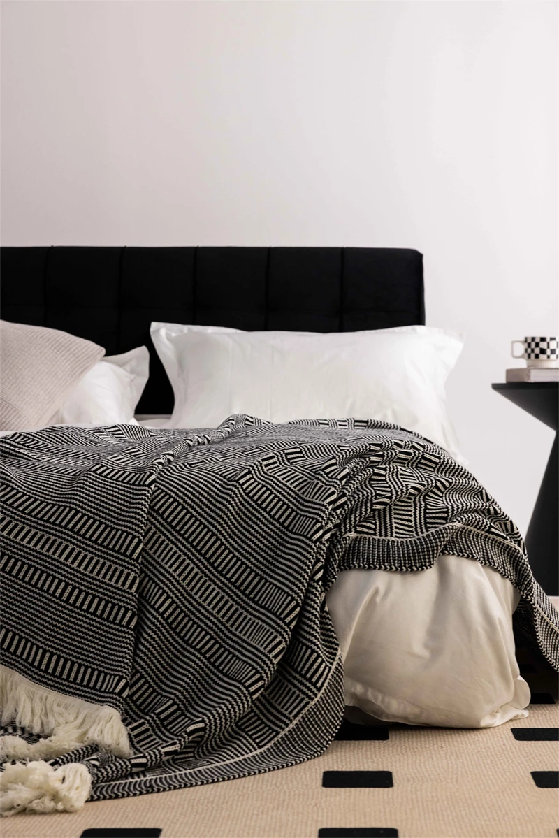 Hot selling soft and comfortable adult throw blank with tassels  with tassel sofa cover or for outdoor use bl