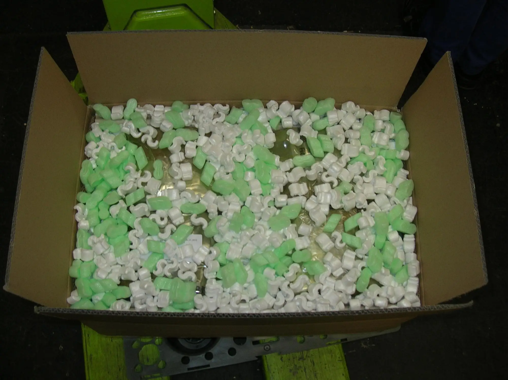 Control Panel 3 Gauges detection of the engine speed oil temperature and oil pressure