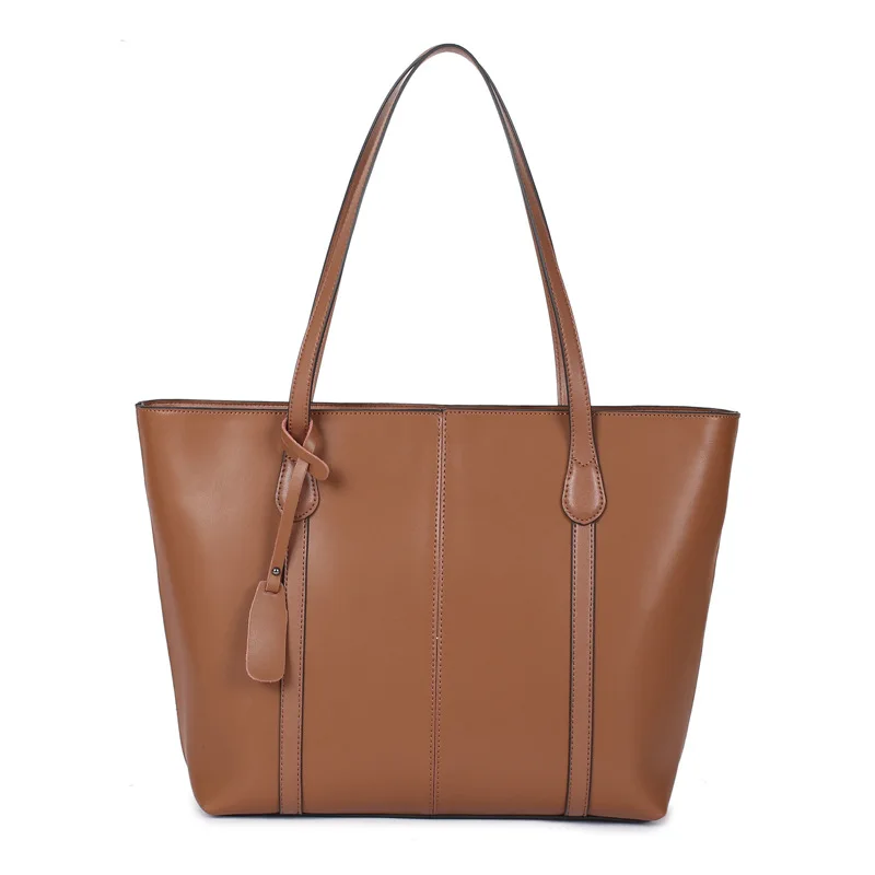 Вместительная сумка-тоут на плечо для