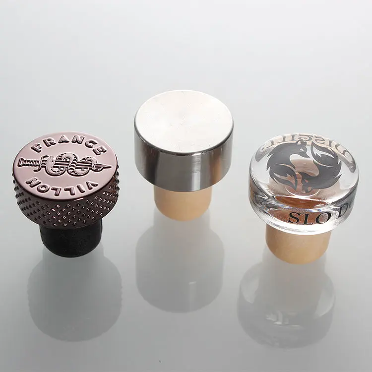 Fancy Unique Alcohol Liquor Whiskey Glass Bottles Wholesale 500 ml 750 ml Brandy XO Wine Bottle with Cork Stoppers