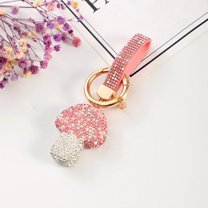 2023 wholesale setting diamond mushroom exquisite car pendant accessories keychain