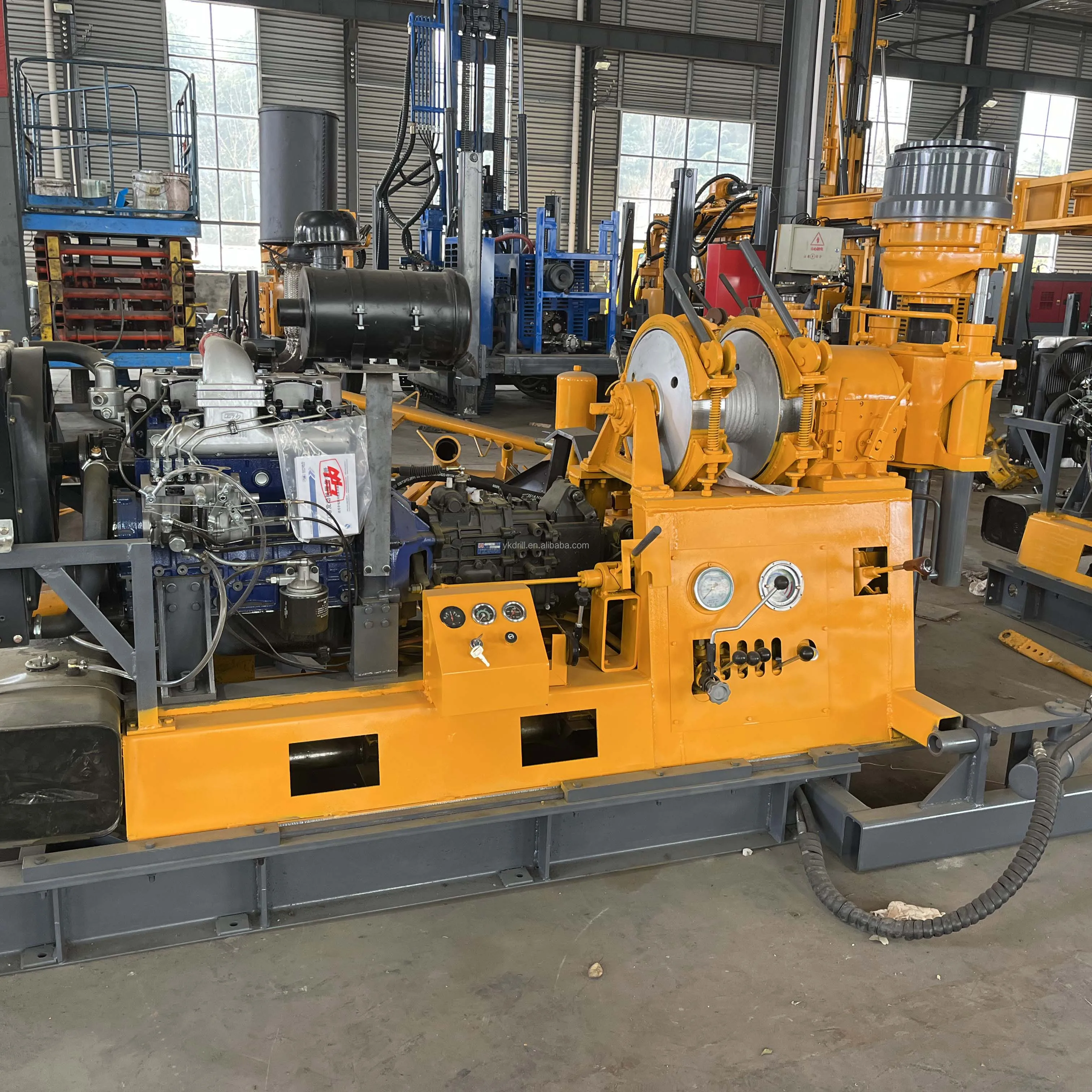 XY-44 750 -1400 m Spindle Diamond Core Drilling Rig Machine Equipment