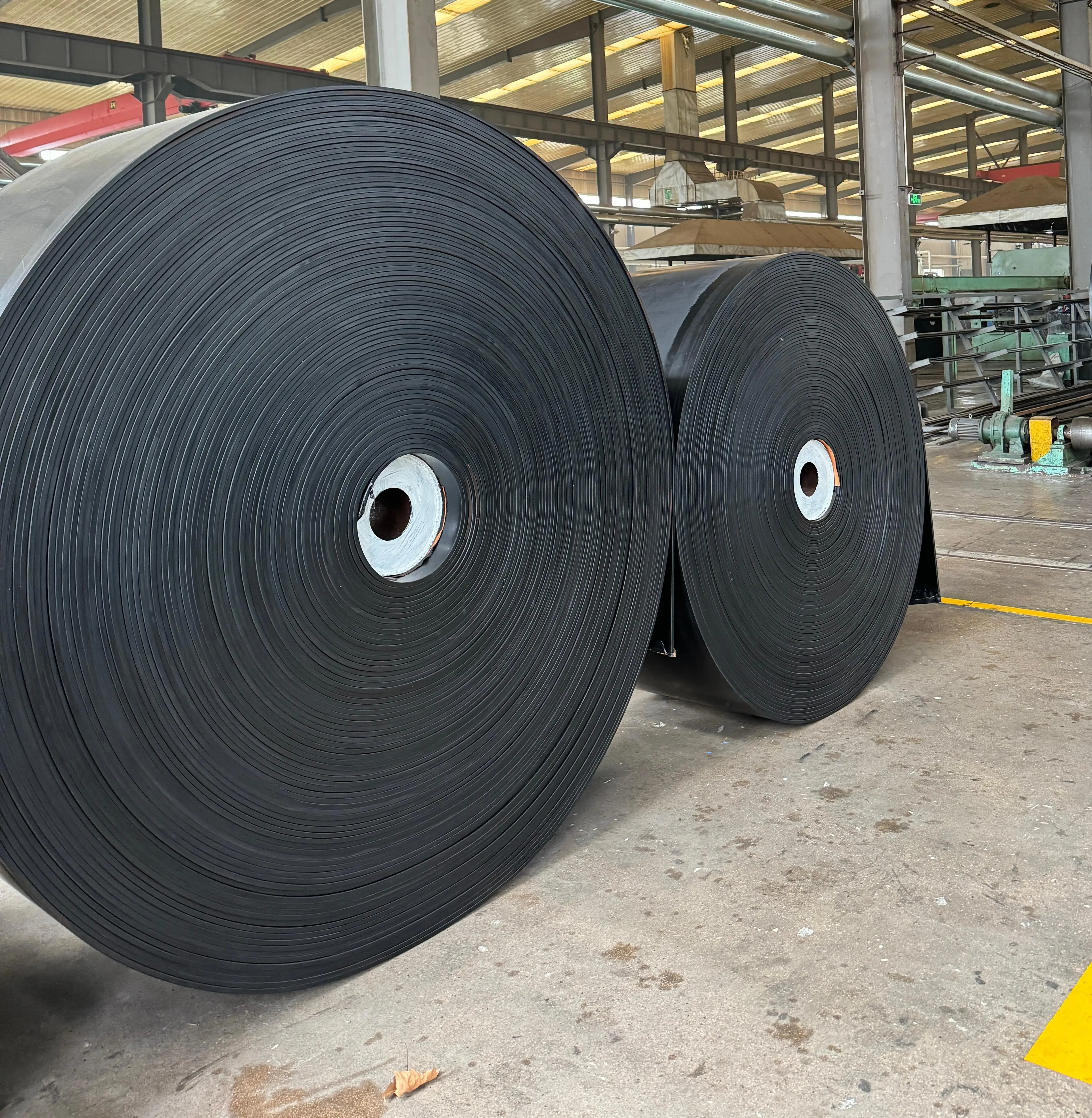 Automatic Transport Equipment Heat Resistant EP Rubber Conveyor Belts Crushing Hammer Crusher Moulding Included Mining