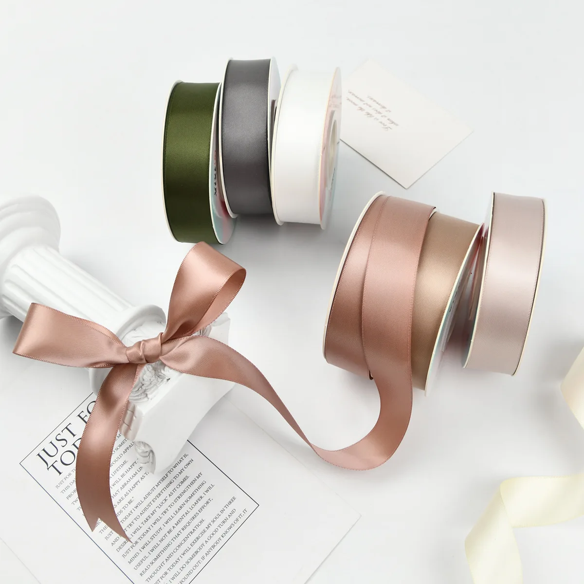 Индивидуальная оберточная лента Черная корсажная полиэфирная атласная упаковочная подарочная с логотипом