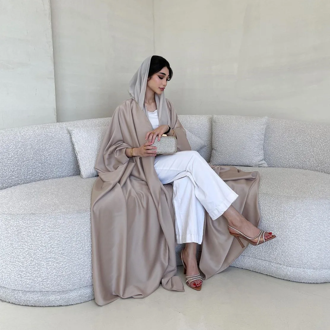 Wholesale Dubai Abaya 2024 Turkish EID Modest Islamic Clothing Elegant Bat Sleeves Satin Open Abaya Women Muslim Dress Kaftan maxi dress ladies muslim