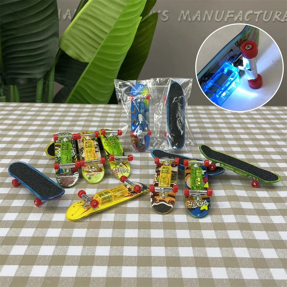 Promotion Gift Led Lightup Mini Fingerboard Tech Deck Skate Board Toy Plastic Finger Skateboard