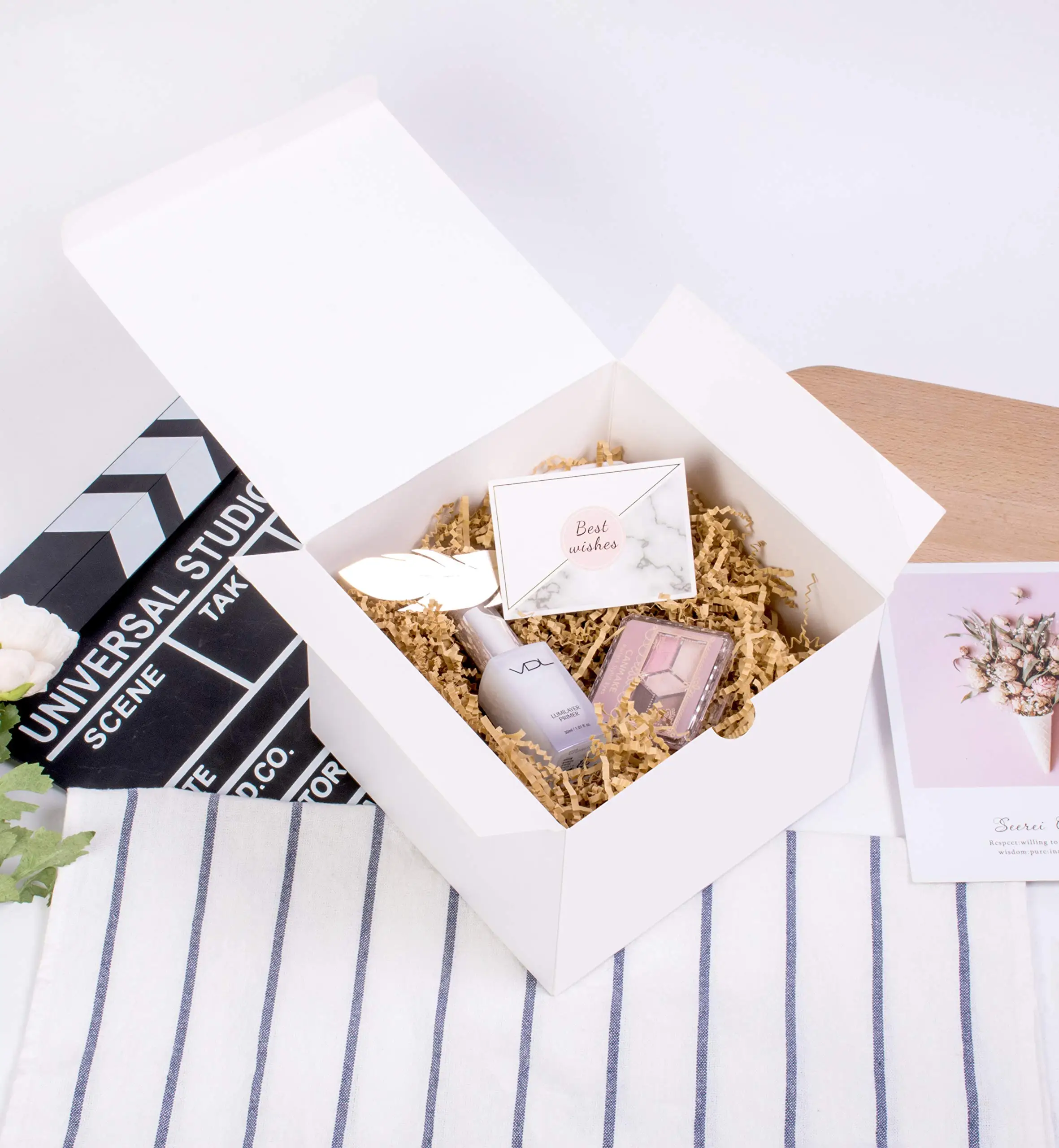 Factory Wholesale Customization Shipping Eco Packaging Gift Mailer Boxes 300g White Card Paper Box