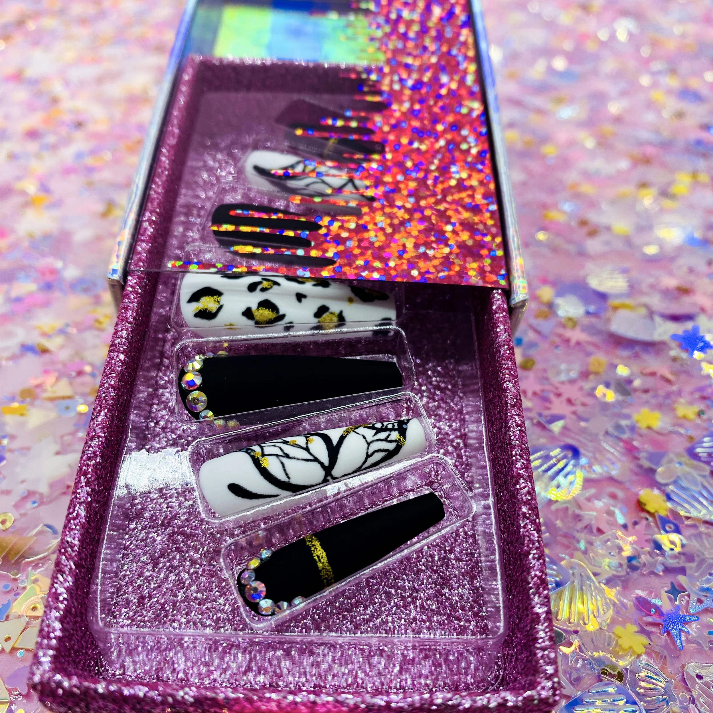 New Custom Design Luxury Personality Long Coffin Oval Finger Nails Full Cover Artificial Art Press On Acrylic Nails Tips