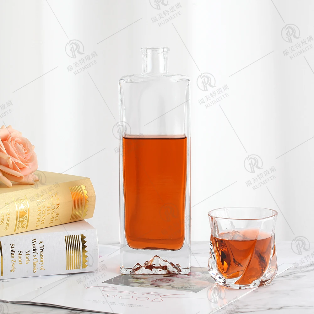 Durable high flat square glass bottle for Liquor/Whiskey/Brandy/XO/Vodka with stopper