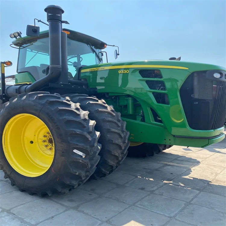 Low fuel consumption, 933 horsepower two-wheel drive tractor