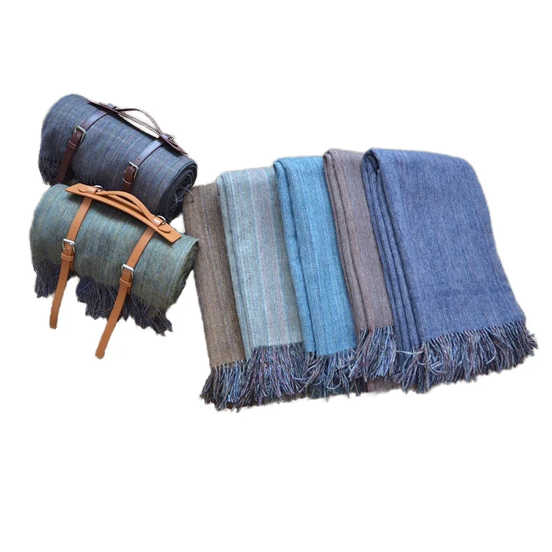 Manufacturer Wholesale 100% Pure Wool Winter Warm Throw Blanket Home Textile Bed Sofa Travel Woven Cashmere Animal Baby Blanket