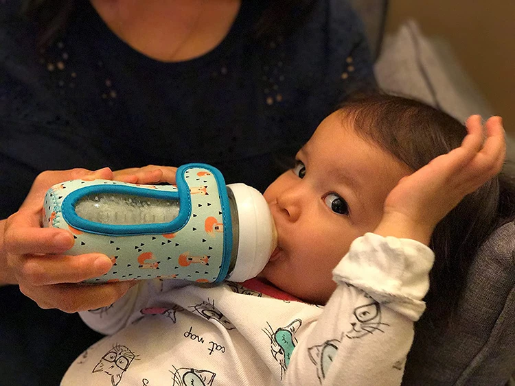 8 oz Bottle Cover Non-Slip Grip Eco-Friendly Neoprene Baby Bottle Cover