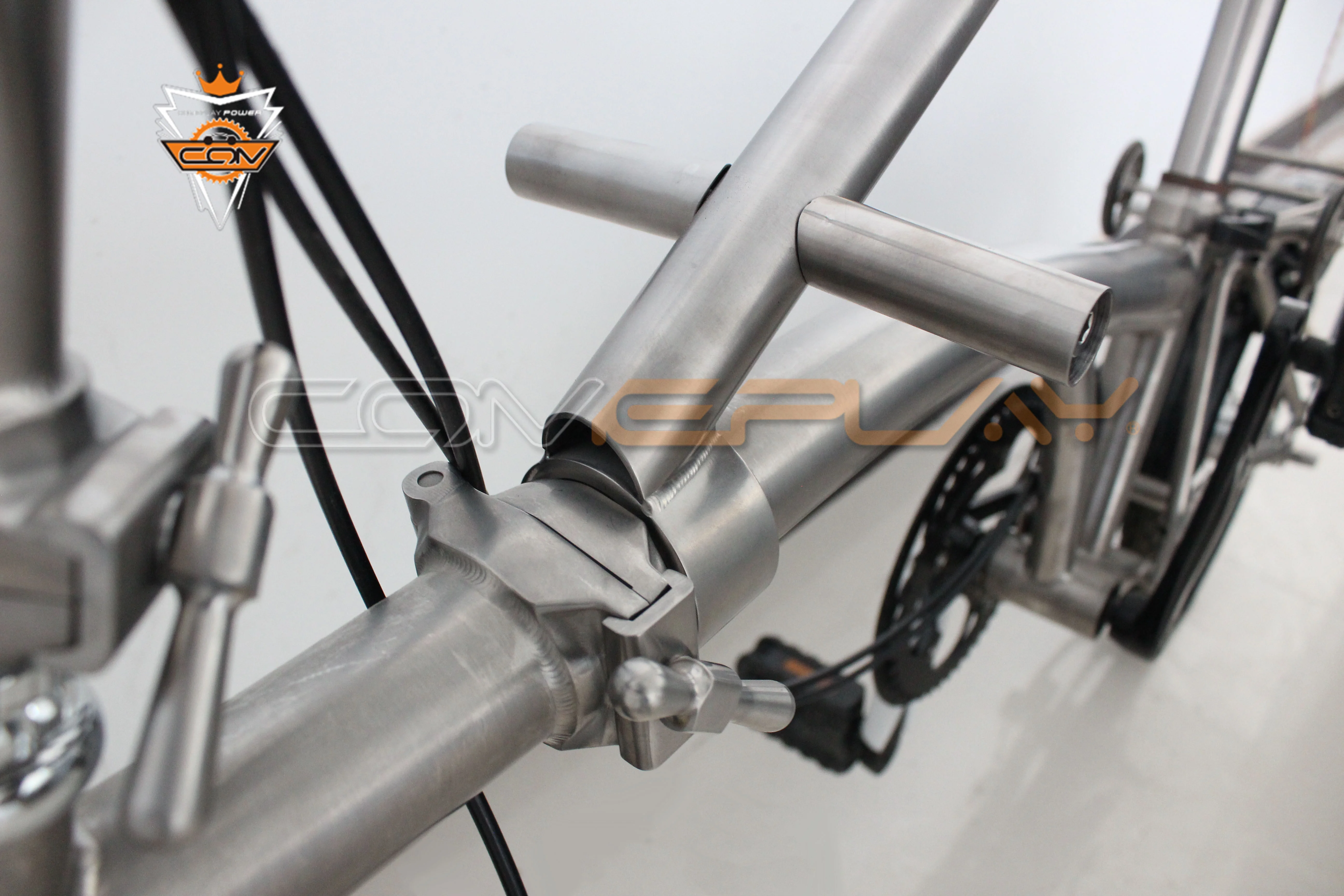 Wholesale of bicycle parts Titanium Baby Seat using  Tri-fold bicycle the child seat on a normal bike