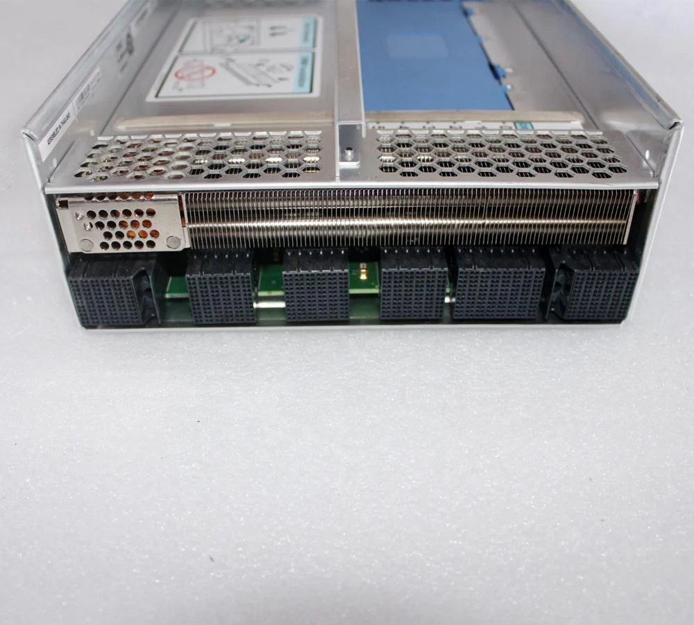 VNX7500 2.8GHz Storage Controller 110-113-724B 303-113-700B-01 for EMC