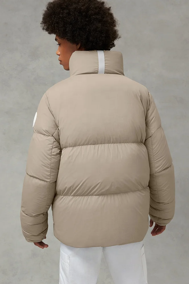 Hight quality  goose duck down black  custom Logo brand  hooded  outdoor unisex nylon bubble coat glossy shiny puffer jacket men