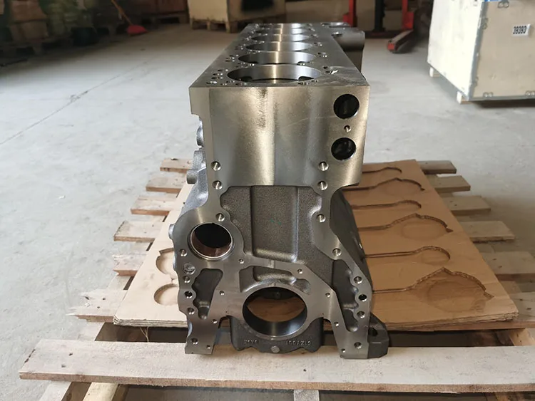 Stable quality tractor trailer cargo truck dumper tipper 6C diesel engine cylinder block kit