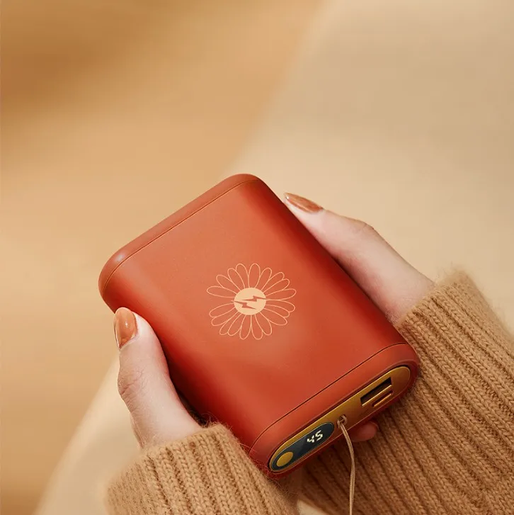 CYNRIN new arrival mini usb portable rechargeable pocket electric hand and body warmer power bank