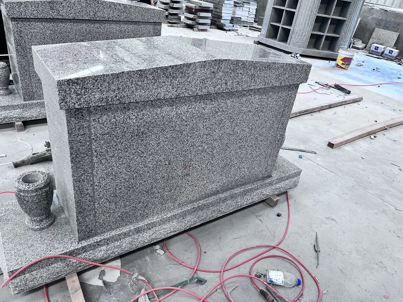 USA Gravestone Canada Design G603 Indian Black Granite Urns Cemetery Mausoleum Prices