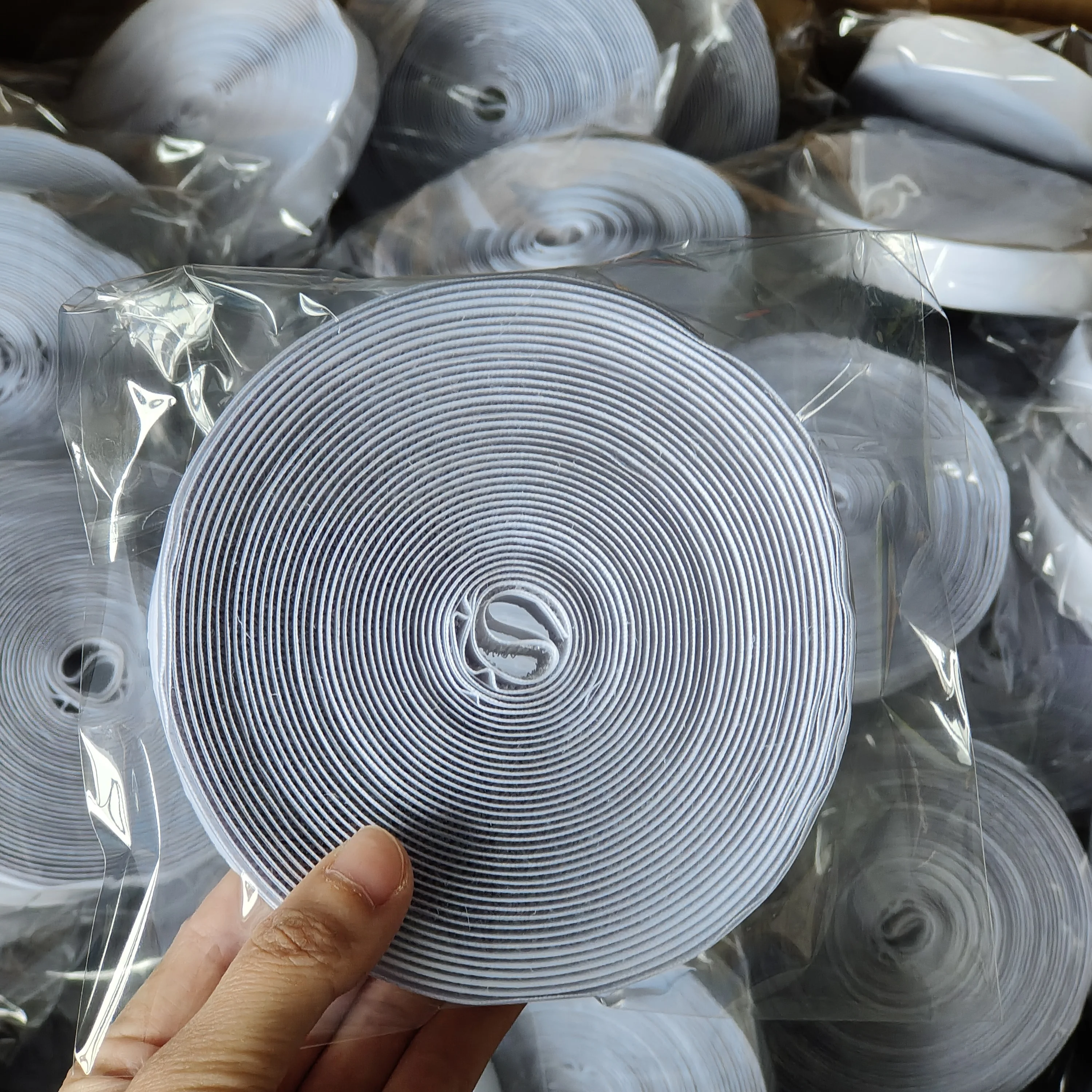 Heavy Duty Adhesion Strip Tape Self-Adhesive Sticky Back Interlocking Reusable Nylon Fabric Cable Tie Hook and Loop Fastener