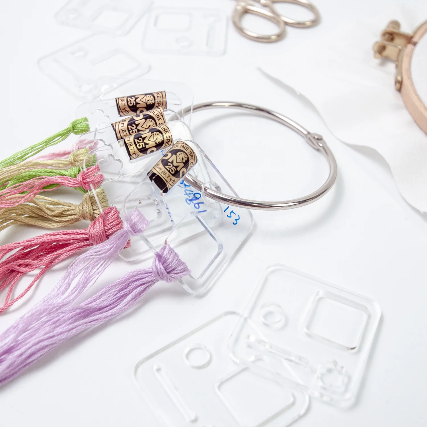 30pcs Acrylic Embroidery Floss Drop Clear Embroidery Thread Organizers Drops Floss Chips for DIY Craft Sewing Thread Storage