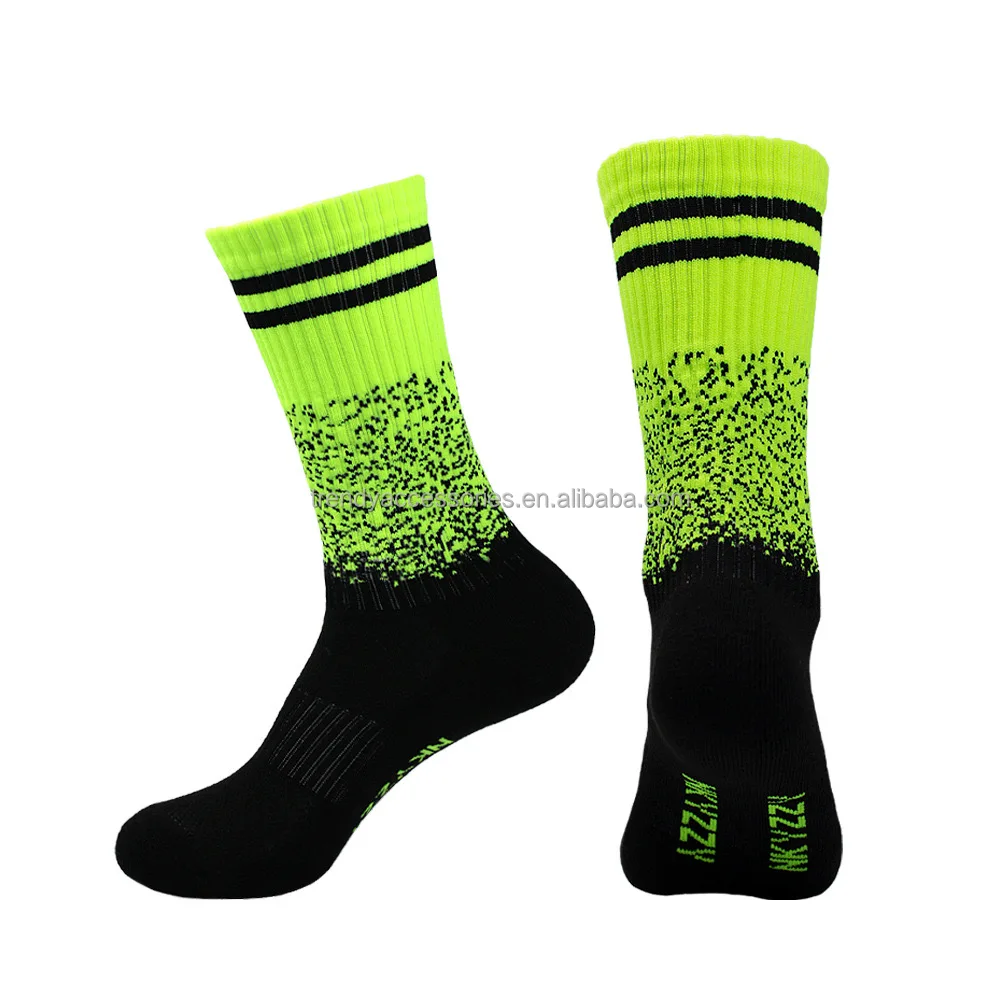 Customized Logo Winter Sports Socks High Quality Breathable Sweat-Wicking for Training Free Size for Running Gym Cycling Hiking