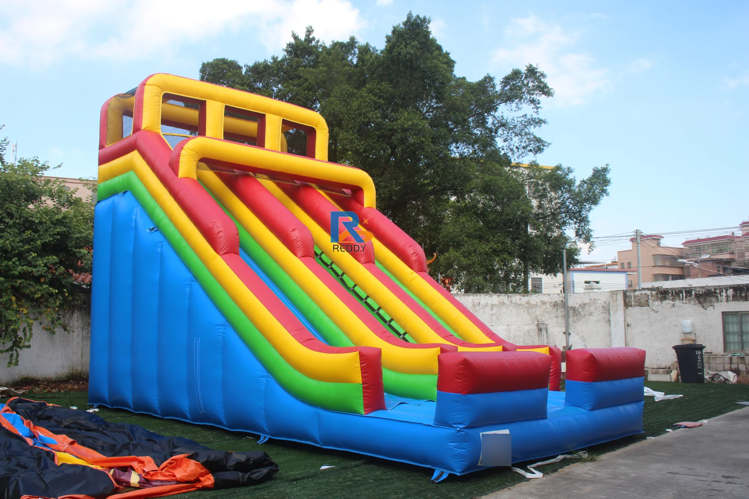 outdoor and indoor inflatable castle bouncy with double slide inflatable dry slide for kids and adult used