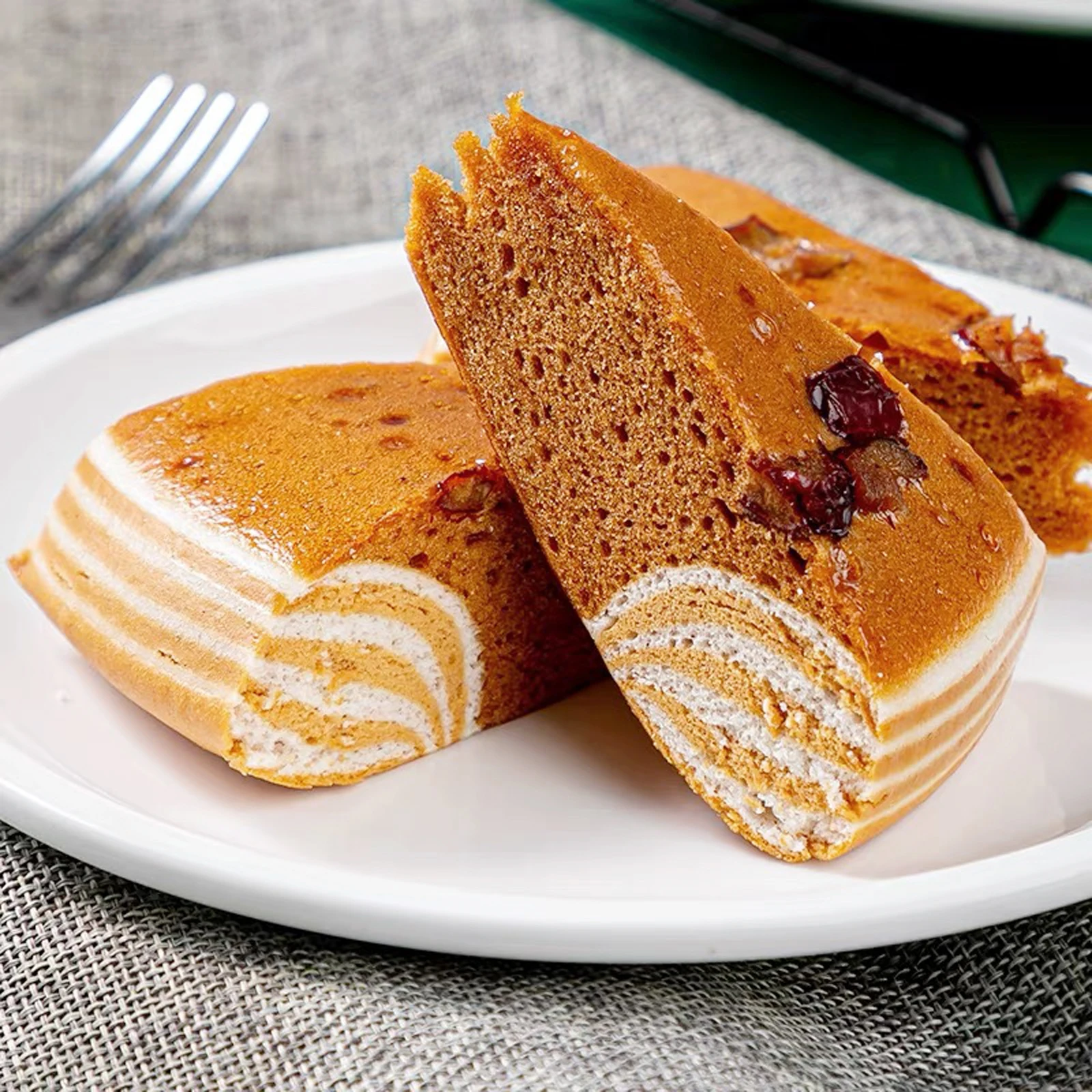 High quality OEM manufacturer frozen cake Instant food breakfast bread chinese pastry