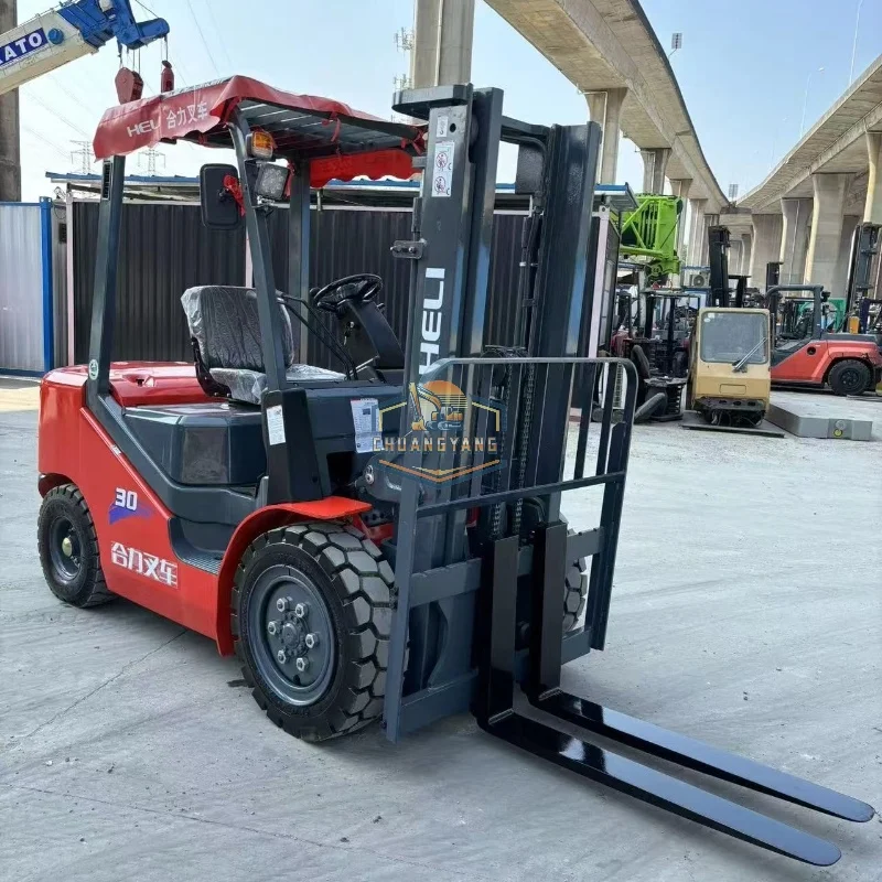 Used Heli 30 Mini Forklift Truck with Japanese Isuzu Engine 3ton Diesel Forklift with 4500mm Automatic Transmission