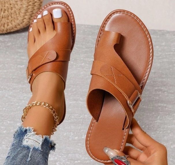 Flat 2025 foreign trade summer new large size female shoe cover toe fashion flat casual female slippers foreign trade beach