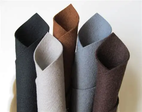 High quality 1mm 2mm needle punched nonwoven grey felt fabric in rolls
