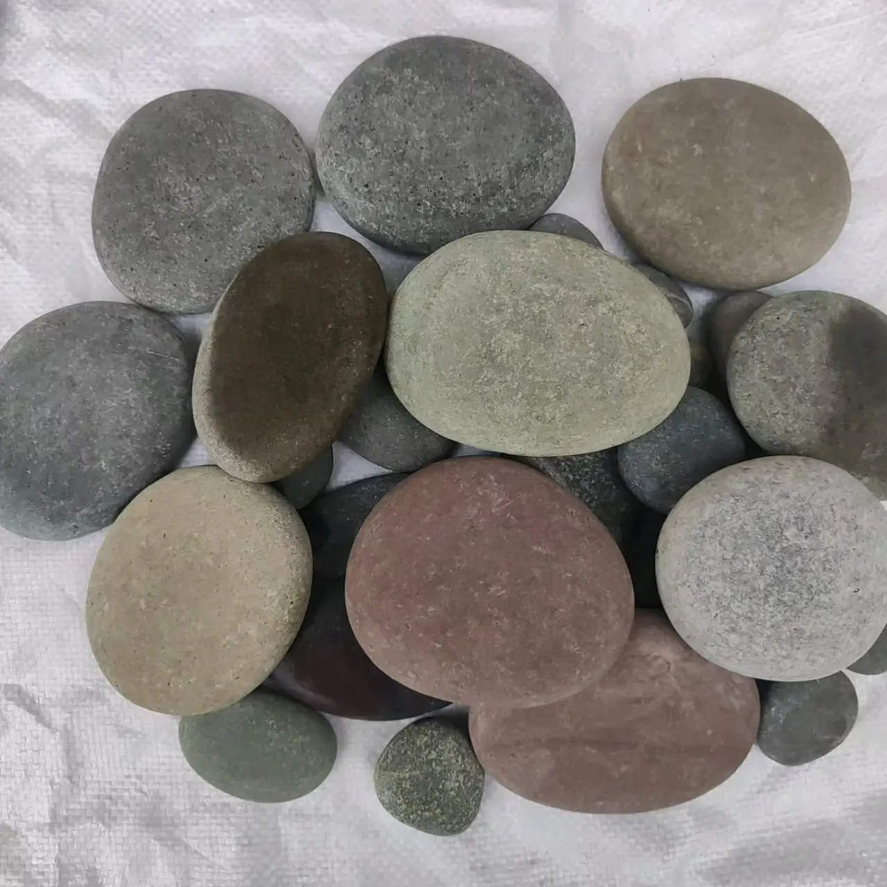 Wholesale Natural Stone Cobbles and Pebbles for Garden Paving