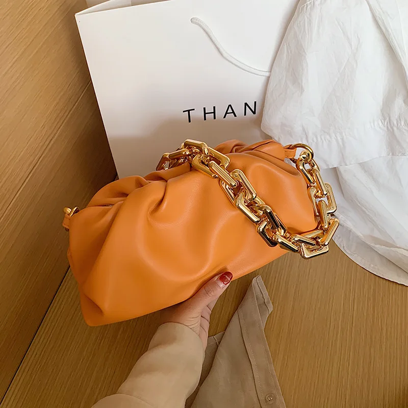 2022 designer bolsa feminina chain clutch pillow shape purse cloud thread handbags for women
