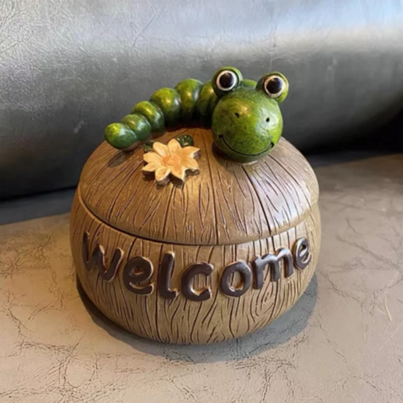 Creative ashtray with lid premium sense of niche cute personalized resin home living room office ashtray