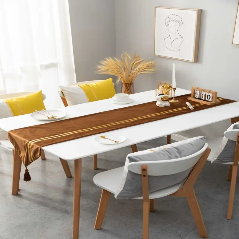 Wholesale Velvet Luxury Table Runner Decoration Fancy Wedding Table Runner For Home And Restaurant