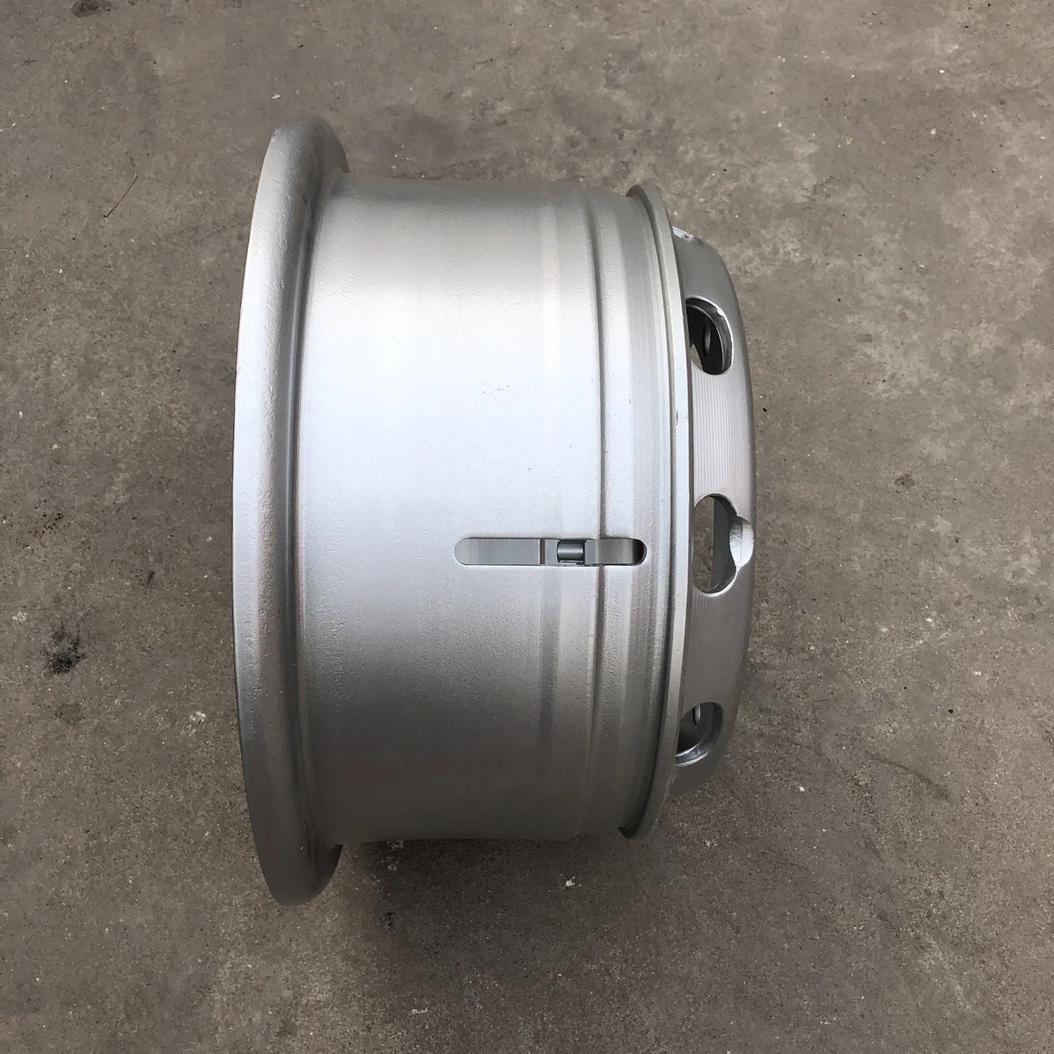 SINOTRUK HOWO High Quality Truck Parts 8.5-20 Wheel Assembly AZ9631610010 Premium Accessories