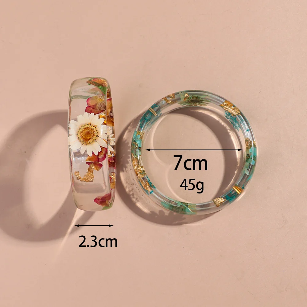 2025 Popular Leisure Resin Bangle Bohemian Colorful Romantic Dry Flower Transparent Wide Acrylic Bracelet for Women