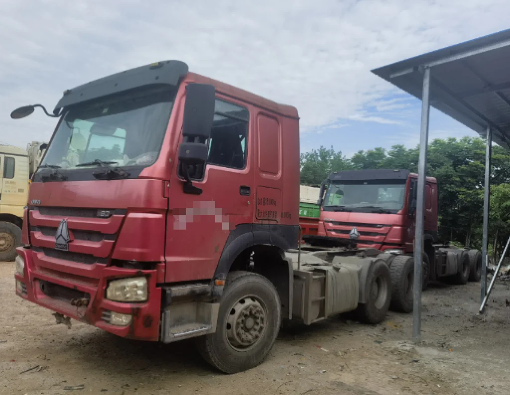 HOWO Classic Edition Heavy-Duty 6*4 Tractor Best Selling High Efficiency with 380hp Euro 5 Standard Left Steering Drive Wheel