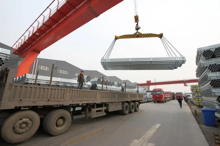 Welded hot dipped galvanized steel pipe pre galvanised plumbing round hollow section q235 schedule 40 carbon erw pipes