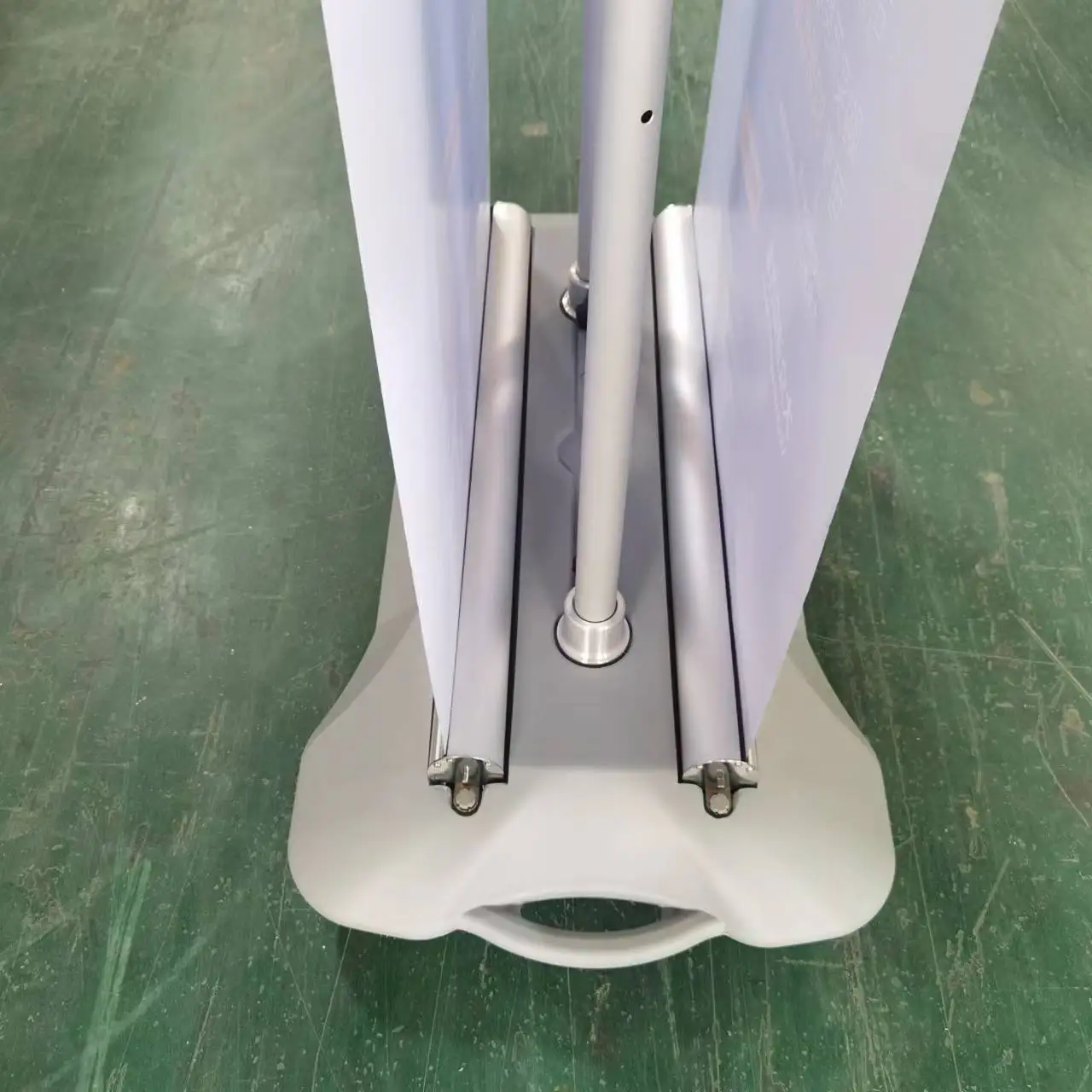 Basic Budget Aluminium  Retractable Pull Roll up Banner Stand Bag water base roll up banner