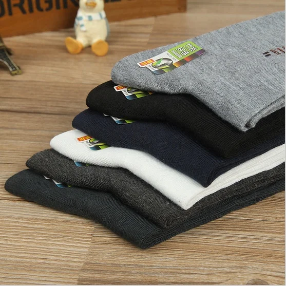 Wholesale Anti-bacterial Bamboo Socks for Business Men Casual Knitted Sports Stockings in Plain for Spring Summer Adults Black