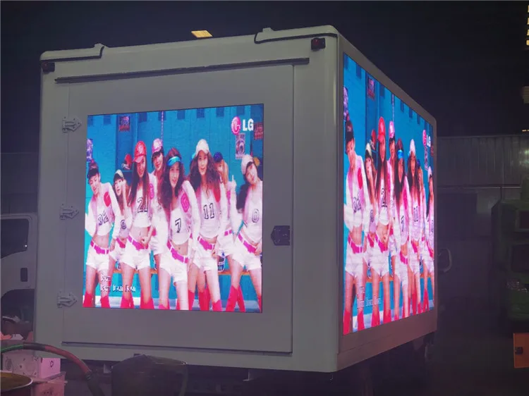3 Sides P5 High Resolution LED Billboard Box Mounted on Truck