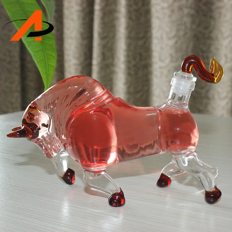 Factory Custom Bull Aminal High Borosilicate 1L Liquor Glass Bottle